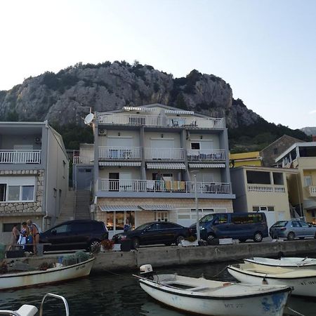 Apartmani Alfijo Klek Kültér fotó