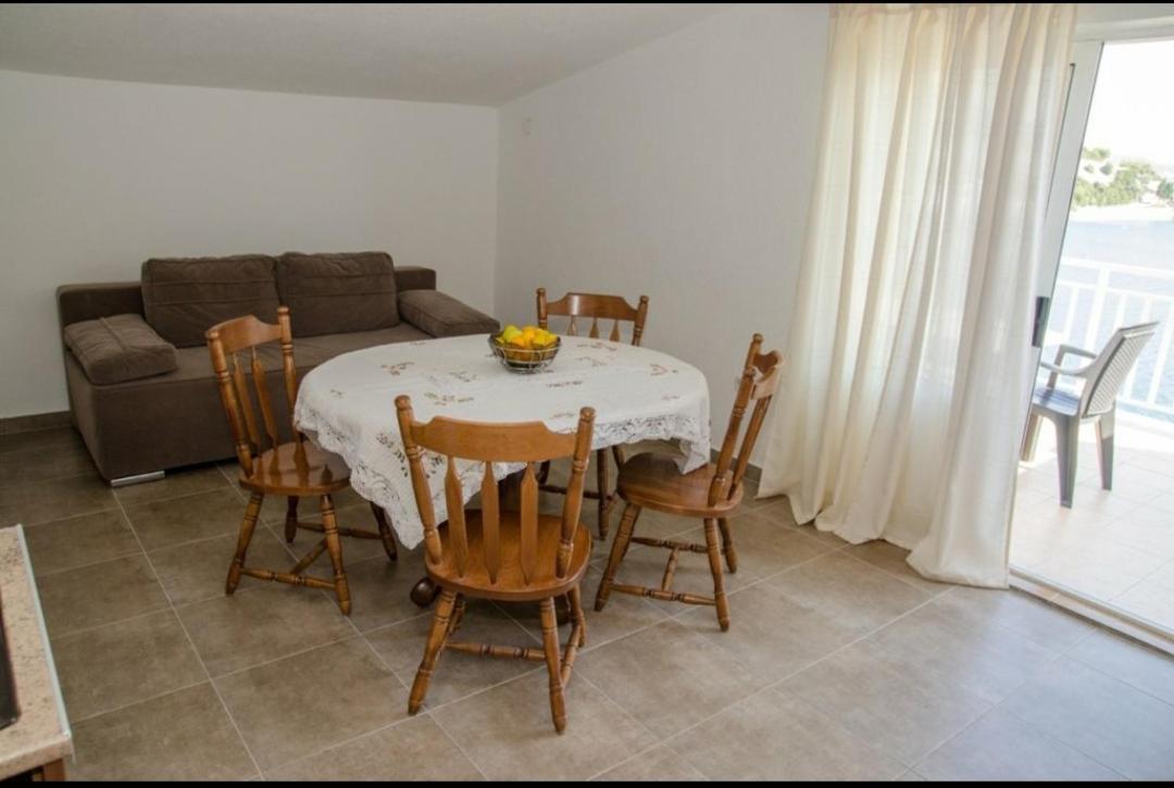 Apartmani Alfijo Klek Kültér fotó
